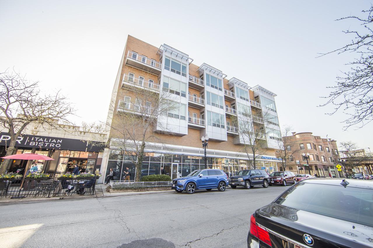 3920 N Sheridan Rd. #509, Chicago, IL 60613