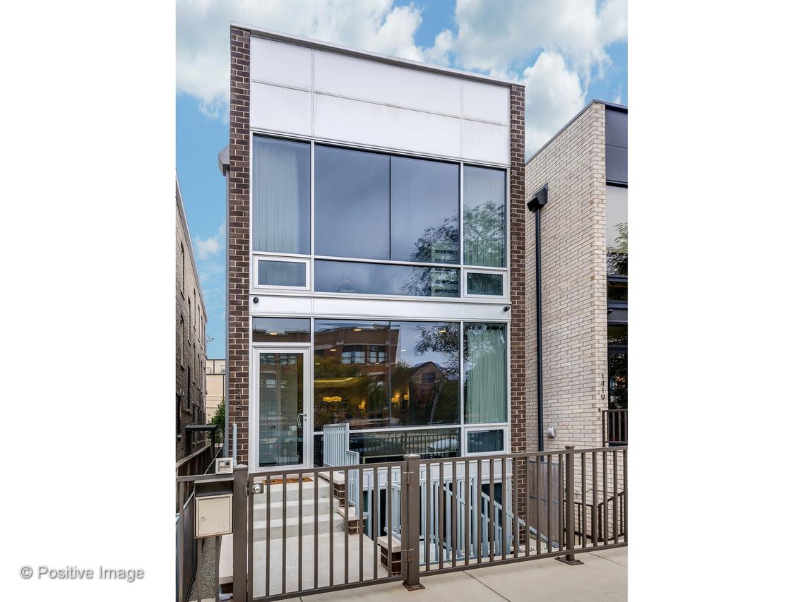 1421 N Cleaver St., Chicago, IL 60642