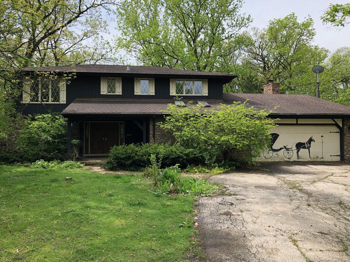 8627 W 130th St., Palos Park, IL 60464