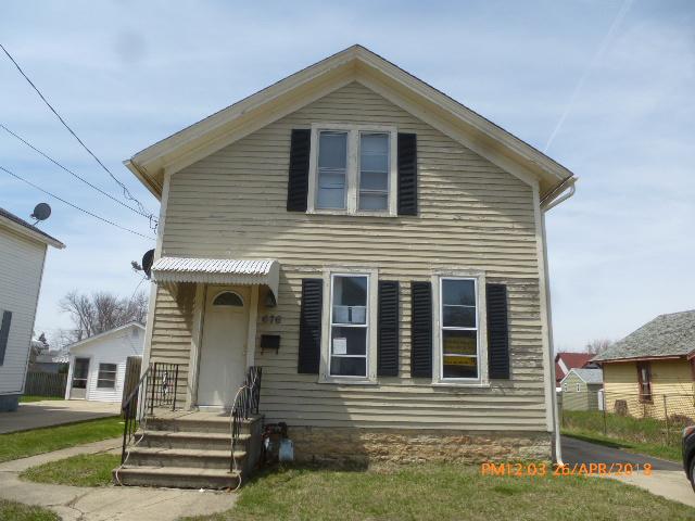 676 High St., Aurora, IL 60505