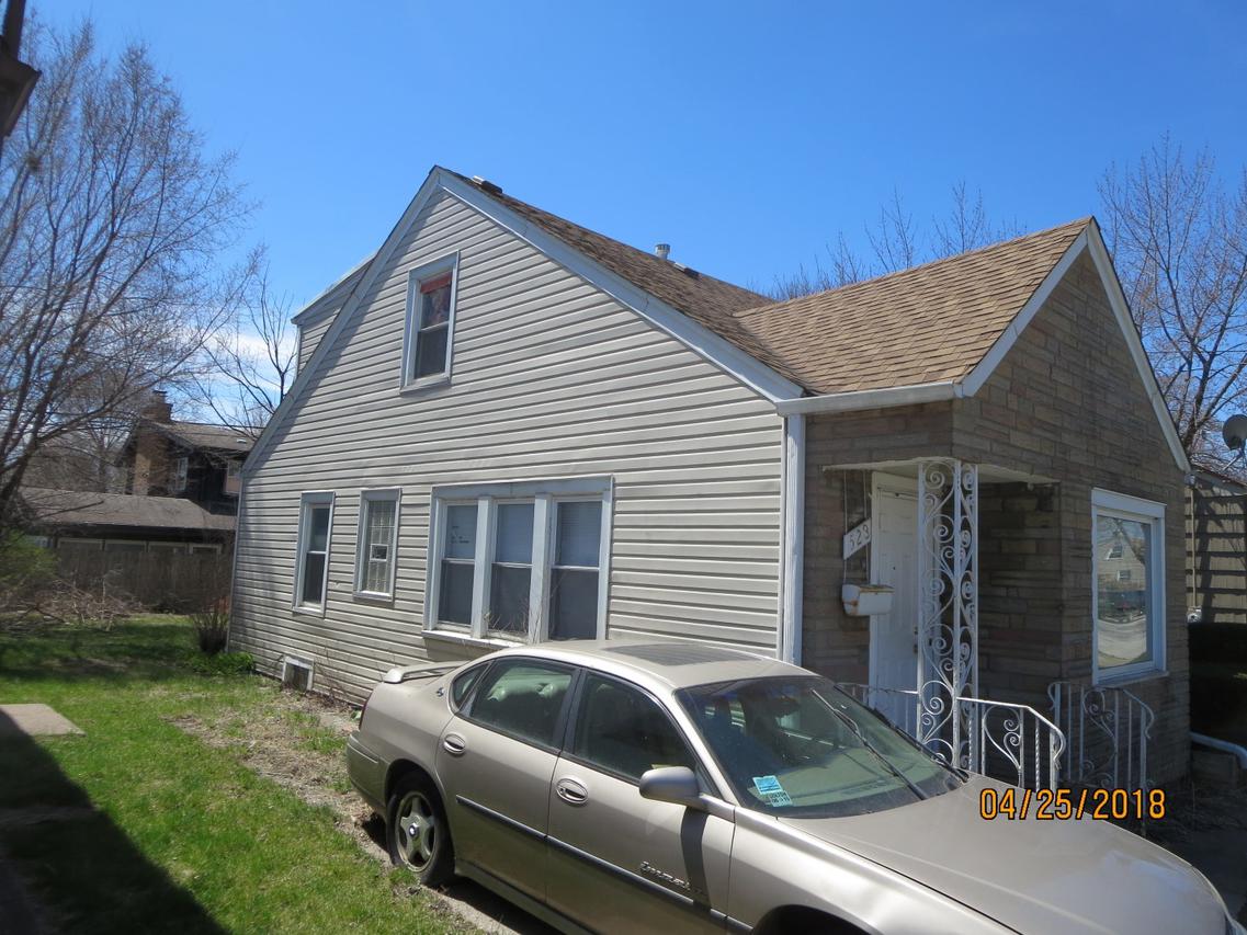 523 Engle St., Dolton, IL 60419
