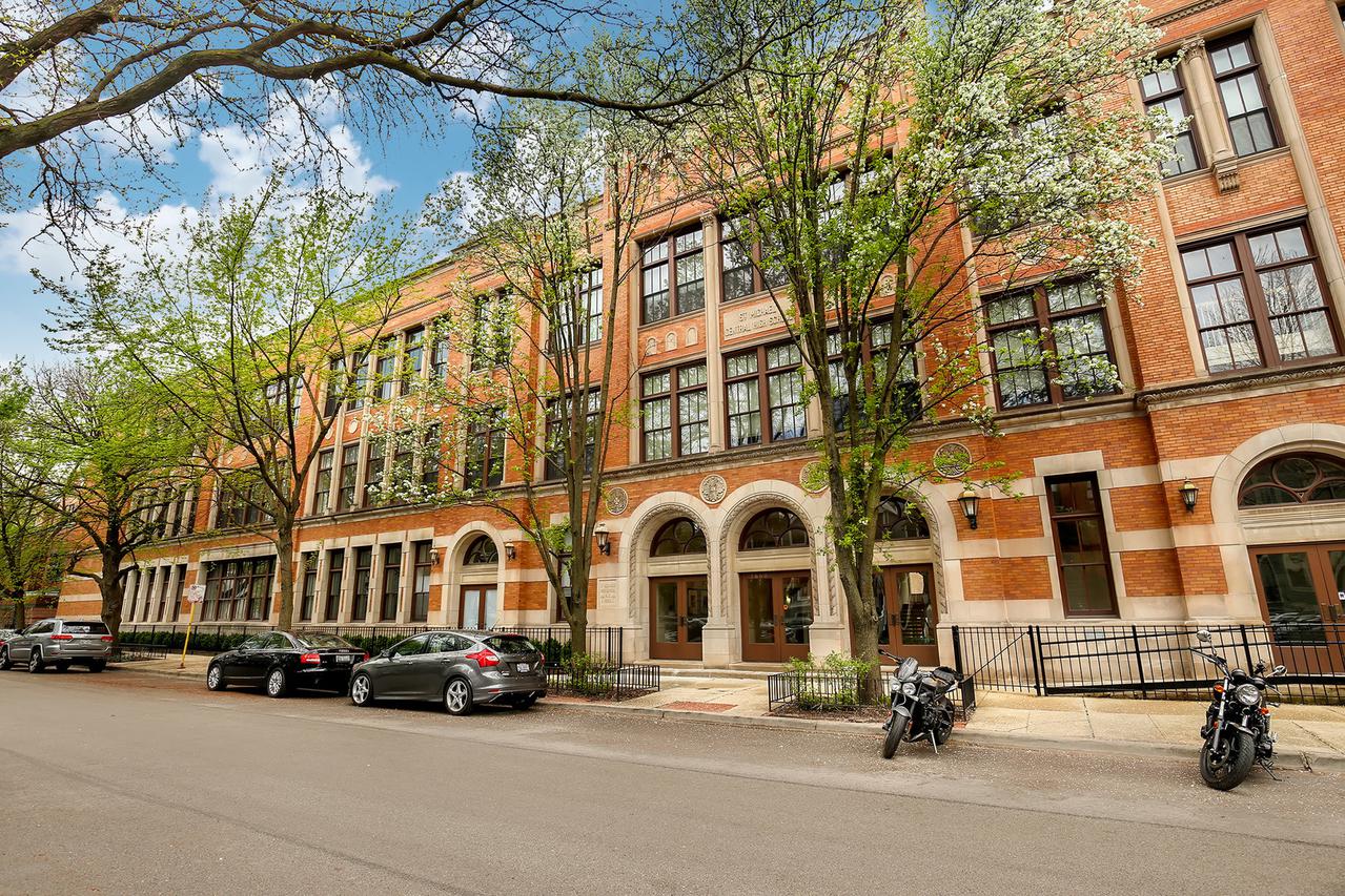 1660 N Hudson Ave. #2M, Chicago, IL 60614