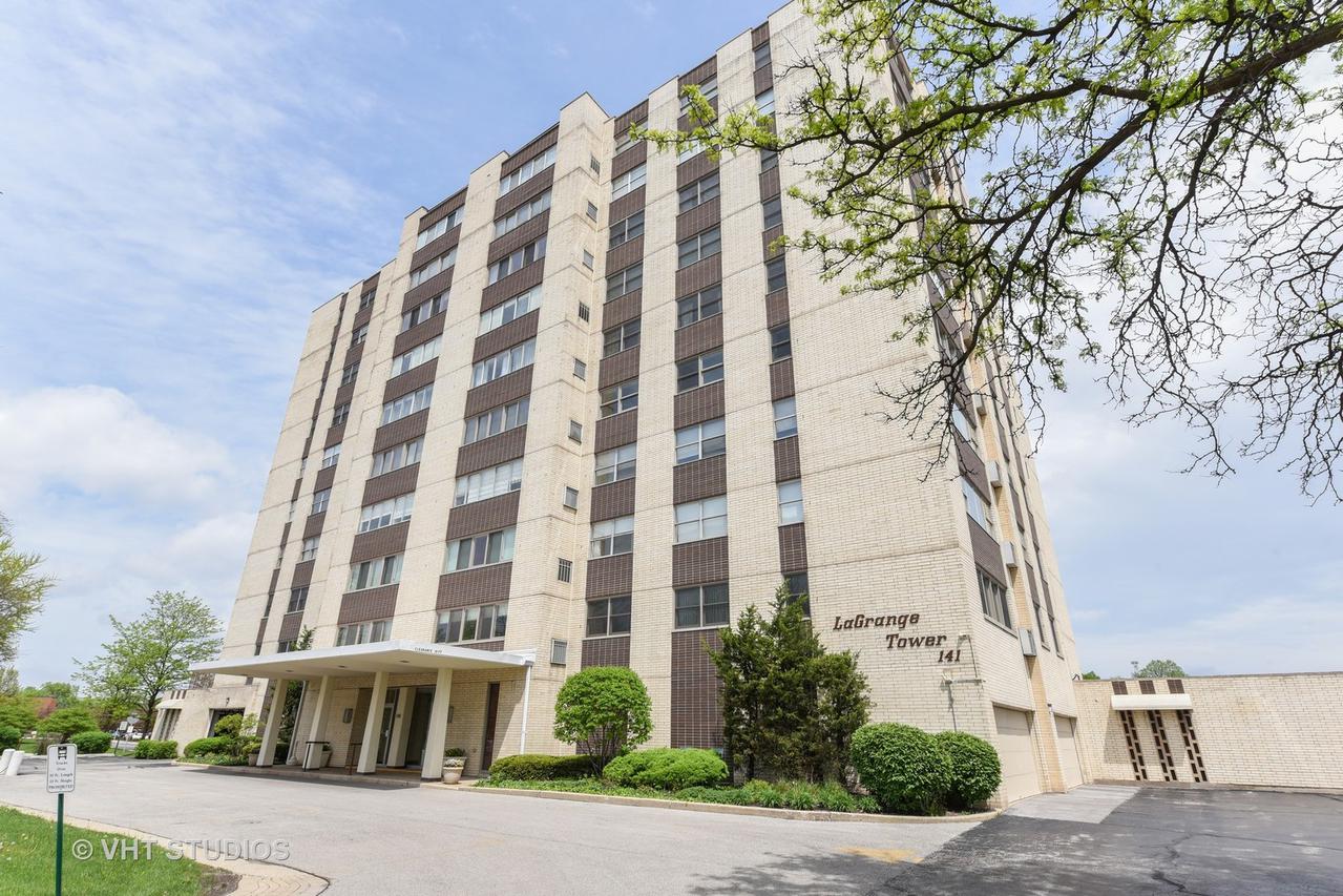 141 N La Grange Rd. #504, La Grange, IL 60525