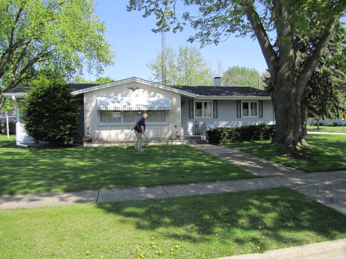 1609 Sunrise Dr., Dekalb, IL 60115
