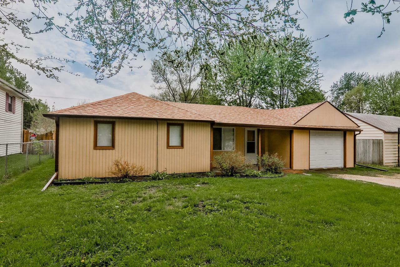 127 Winona Dr., Machesney Park, IL 61115