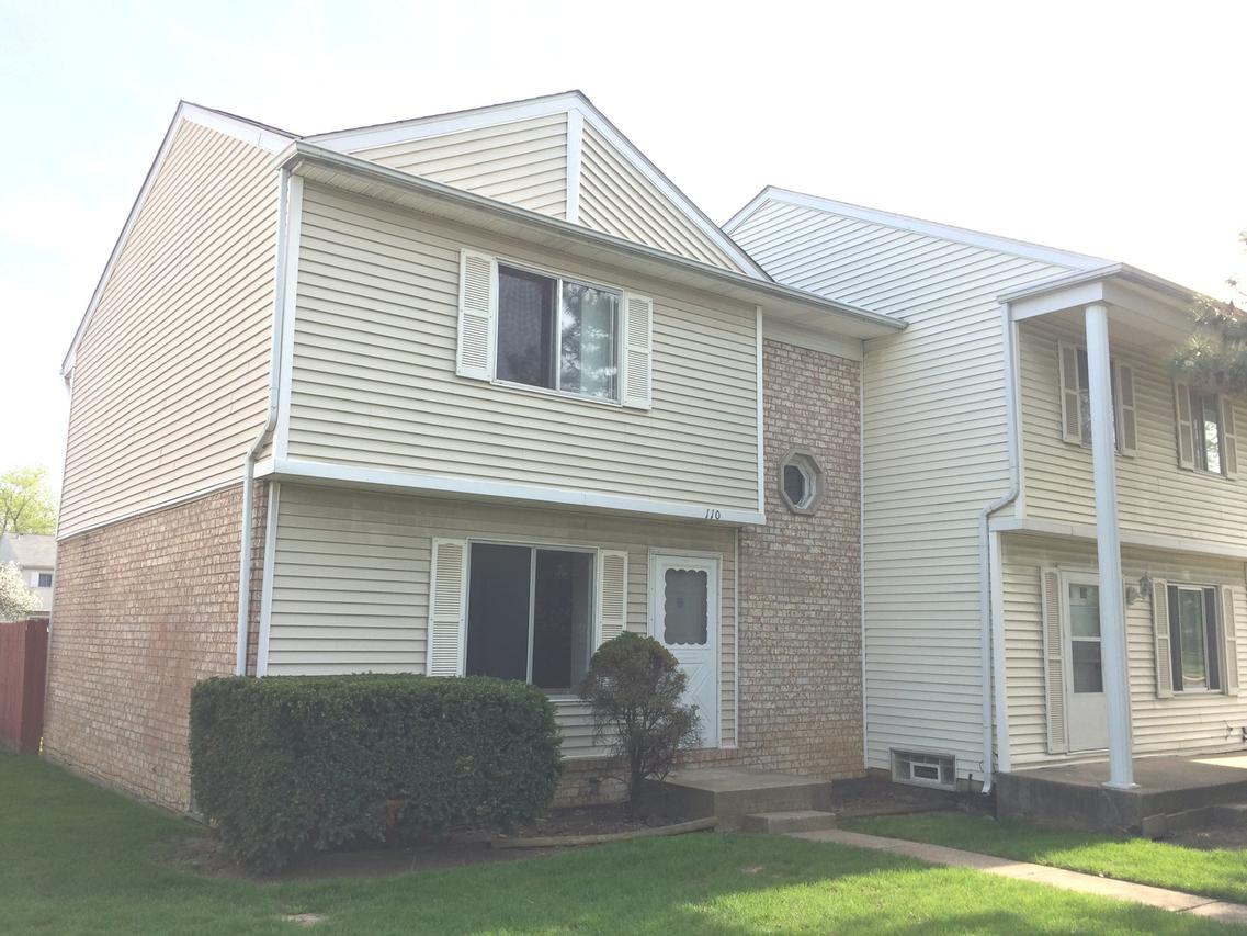 110 Somerset Ln., Bolingbrook, IL 60440