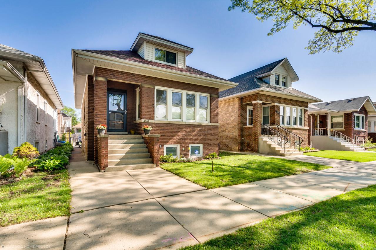 5854 W Berenice Ave., Chicago, IL 60634