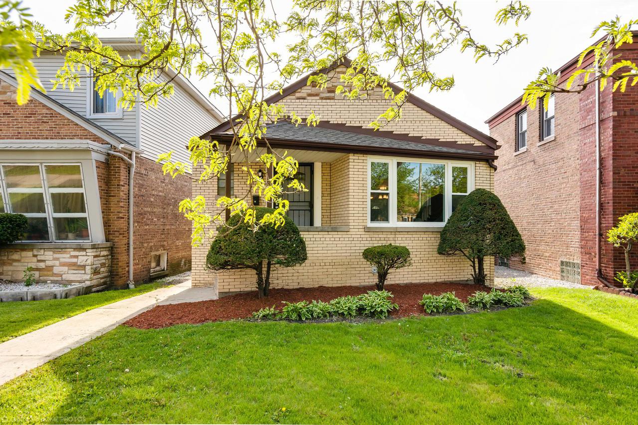 8920 S Jeffery Blvd., Chicago, IL 60617