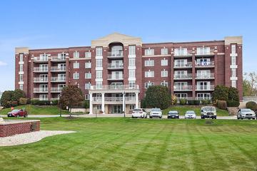 7041 W Touhy Ave. #304, Niles, IL 60714