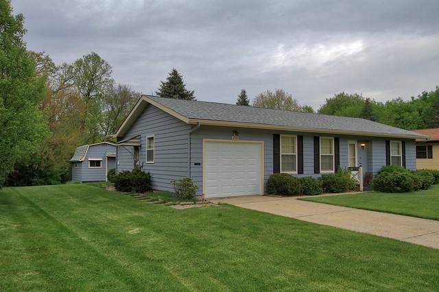 4718 Cumberland Cir., Mchenry, IL 60050