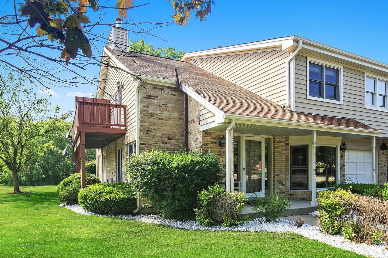 1967 Lancaster Ct. #1, Naperville, IL 60565