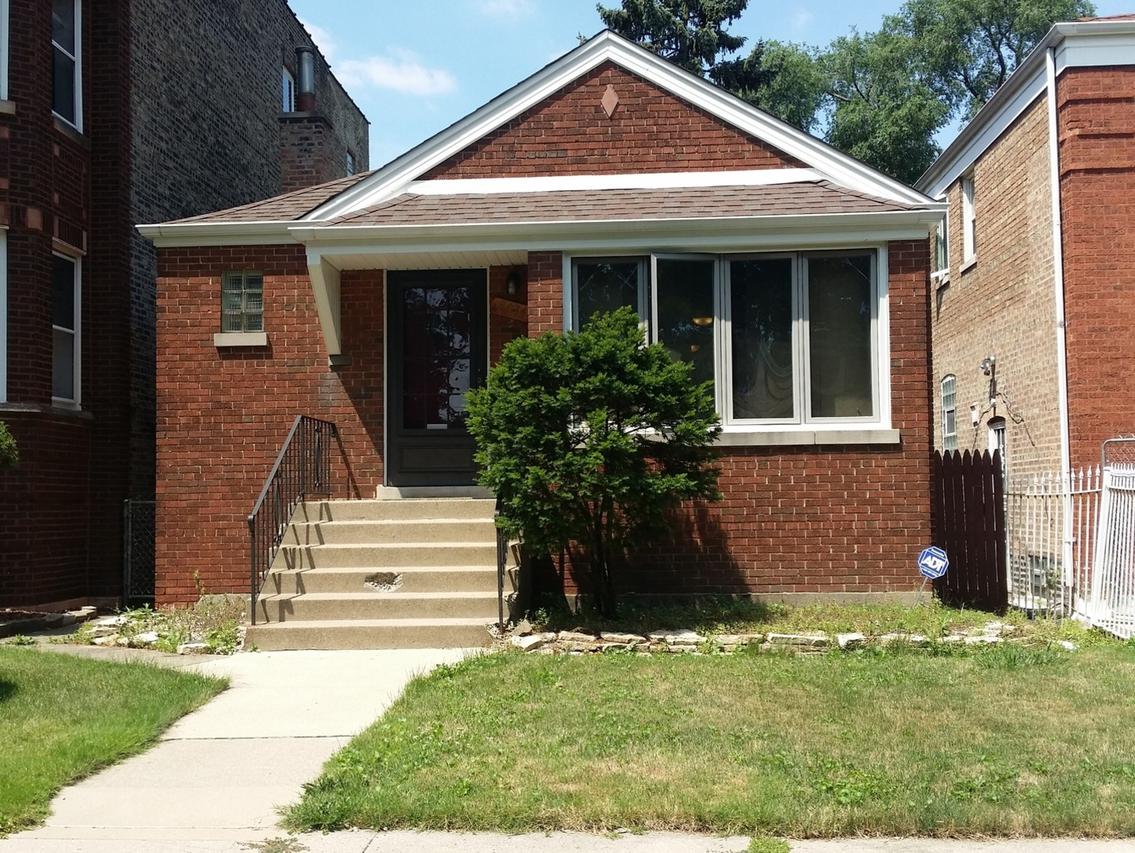 8034 S Campbell Ave., Chicago, IL 60652