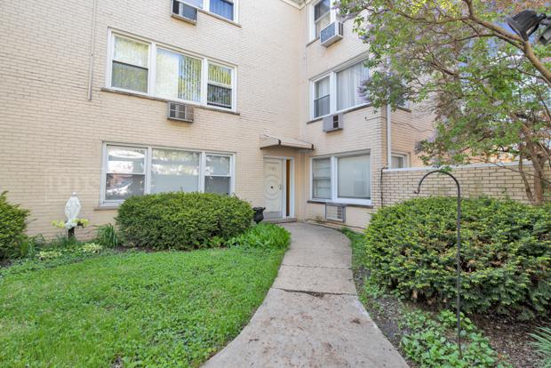 5858 W Addison St. #1S, Chicago, IL 60634
