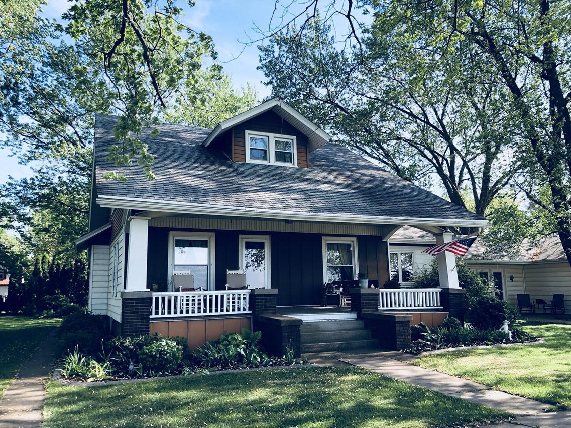 122 W Oak St., Piper City, IL 60959