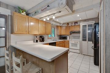 1008 Beau Brummel Dr., Sleepy Hollow, IL 60118