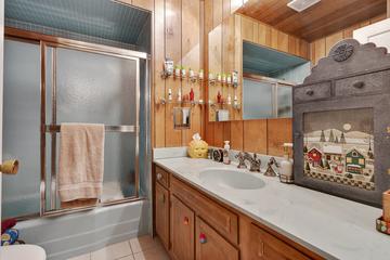 1008 Beau Brummel Dr., Sleepy Hollow, IL 60118
