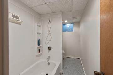 1008 Beau Brummel Dr., Sleepy Hollow, IL 60118