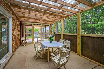 1008 Beau Brummel Dr., Sleepy Hollow, IL 60118