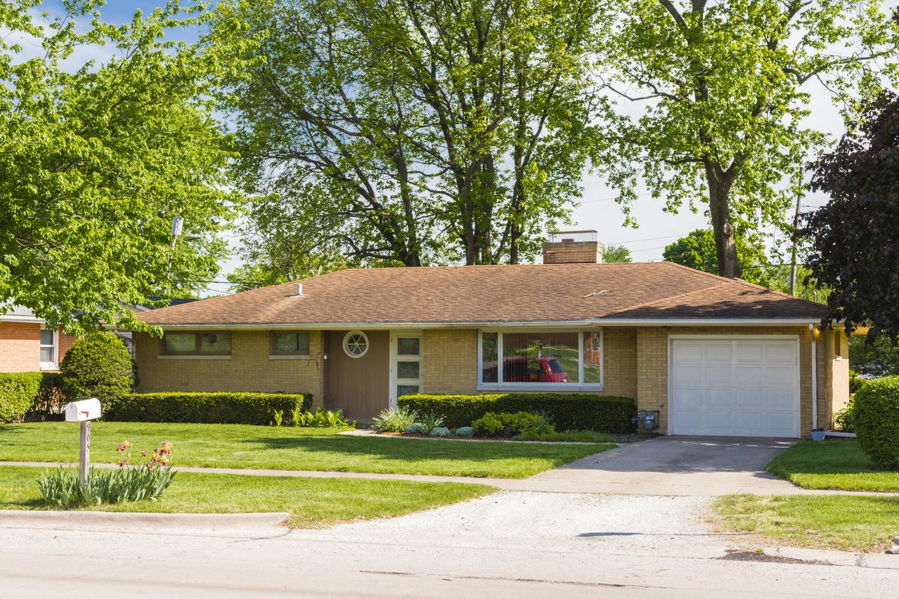 905 Broadmoor Dr., Champaign, IL 61821