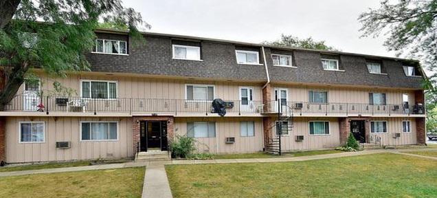 2300 Algonquin Rd. #6, Rolling Meadows, IL 60008