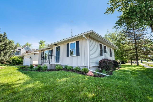 406 N County Line Rd., Maple Park, IL 60151