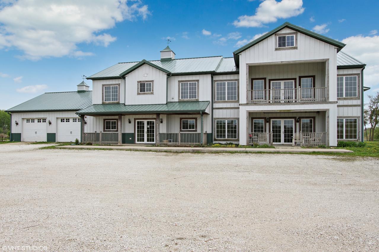 55 Pine Grove Blvd., Hawthorn Woods, IL 60047