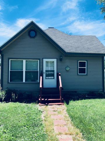 404 S Elm St., Villa Grove, IL 61956