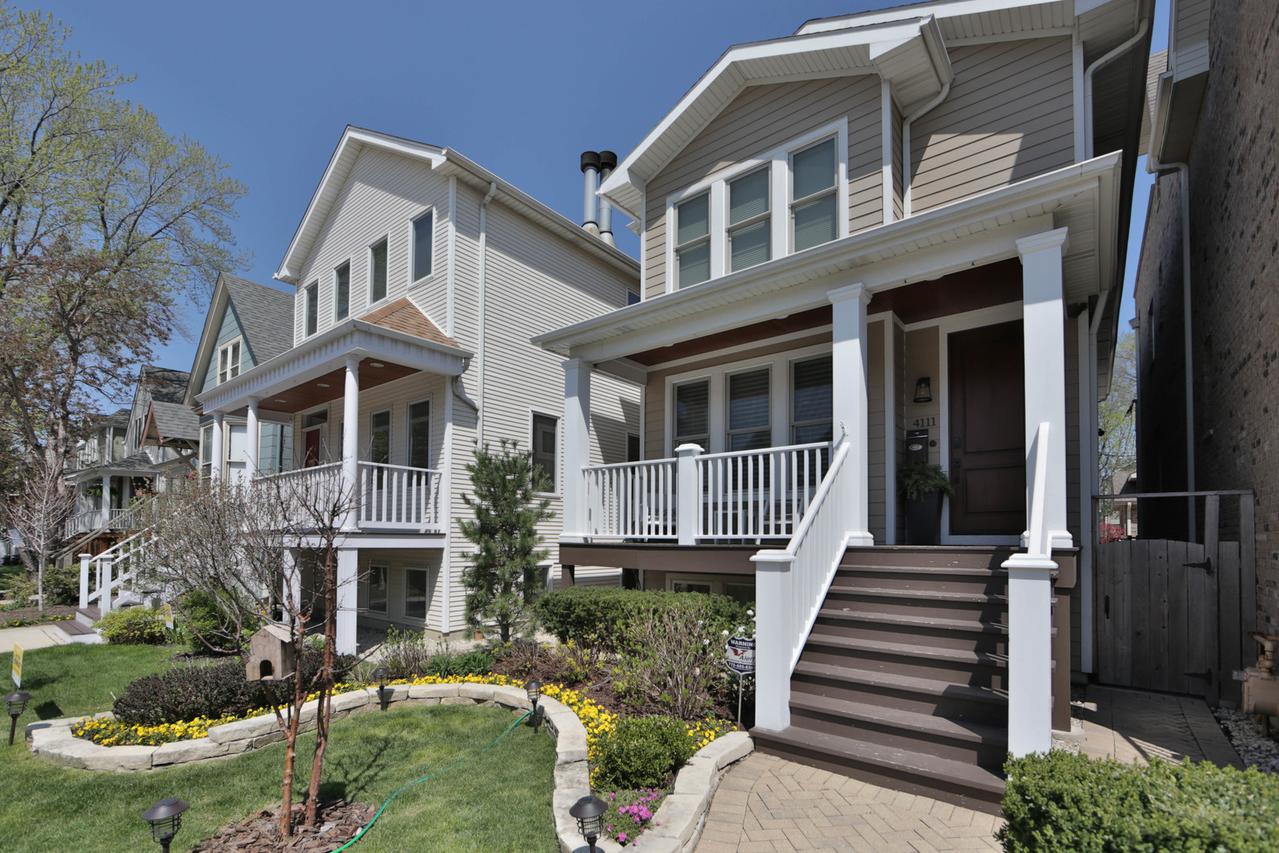4111 N Claremont Ave., Chicago, IL 60618