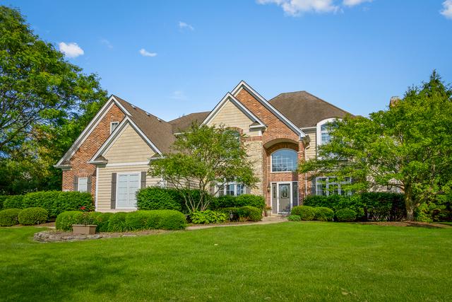 7N213 Barb Hill Dr., St. Charles, IL 60175