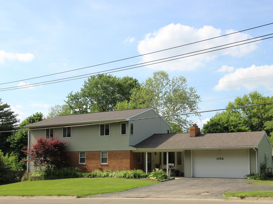 1752 W Stephenson St., Freeport, IL 61032