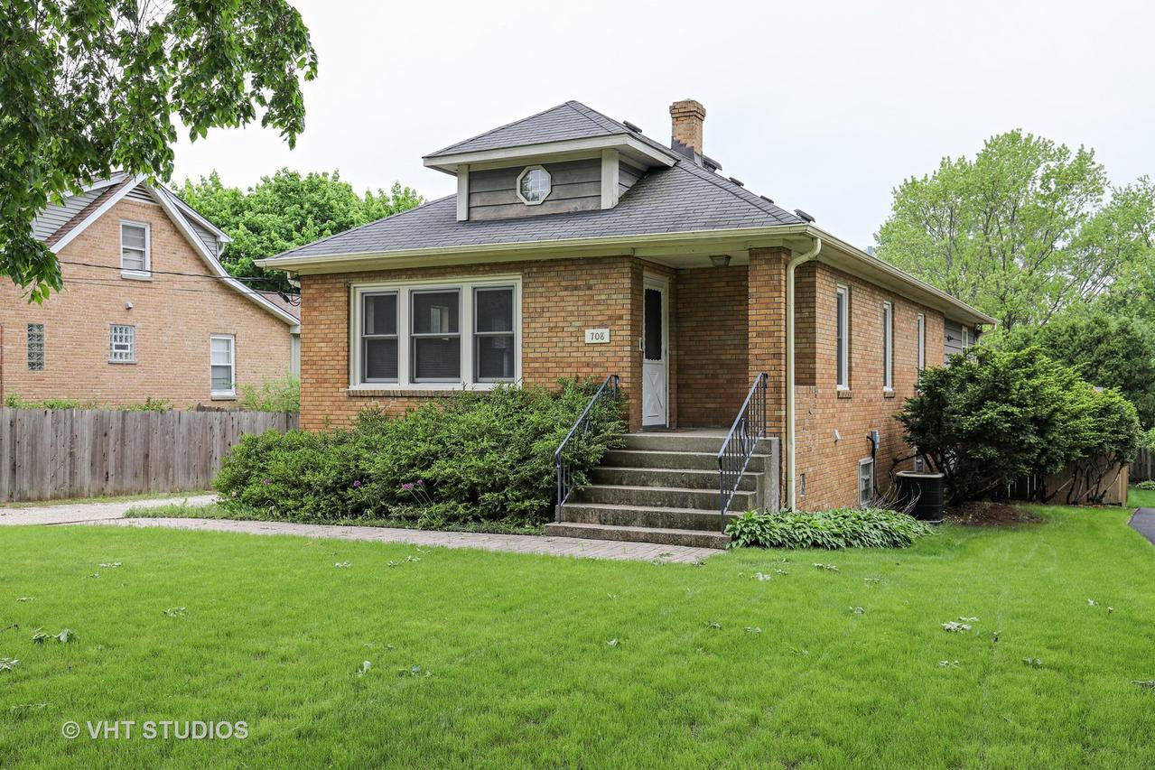 708 Prospect Ave., Barrington, IL 60010