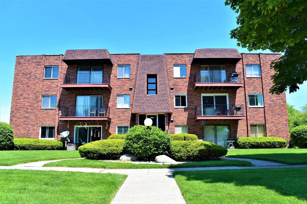 5704 W 128th St. #1C, Crestwood, IL 60418