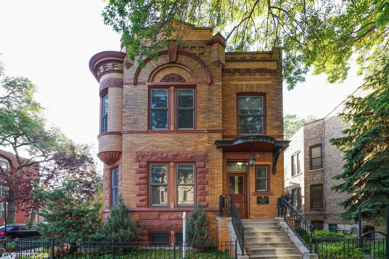 934 N Hoyne Ave., Chicago, IL 60622