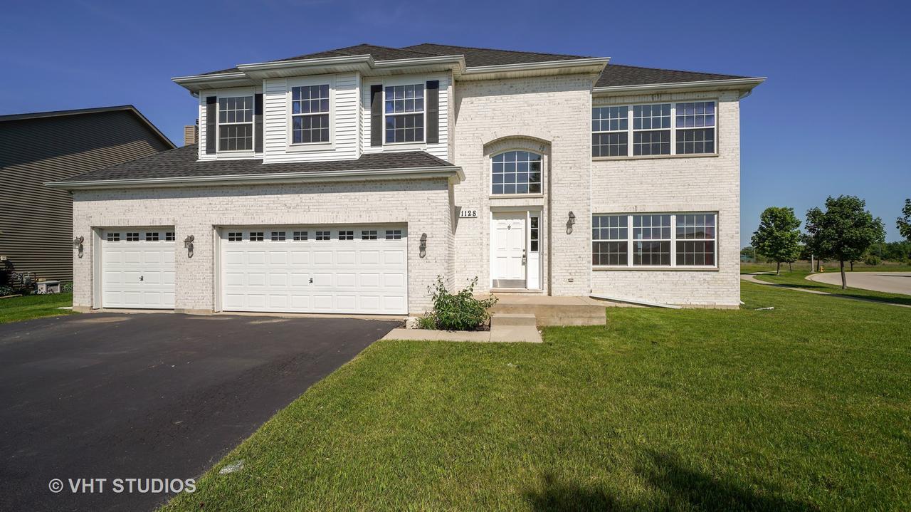 1128 Redwood Ln., Minooka, IL 60447
