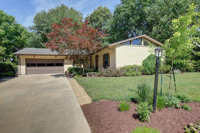 1905 Peach St., Champaign, IL 61820