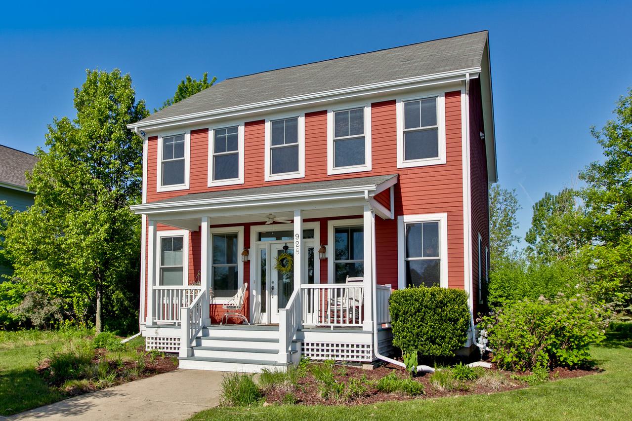 928 Blazing Star Rd., Grayslake, IL 60030