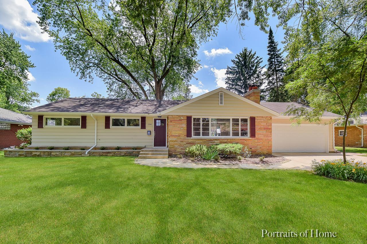 1340 Winona Ave., Aurora, IL 60506
