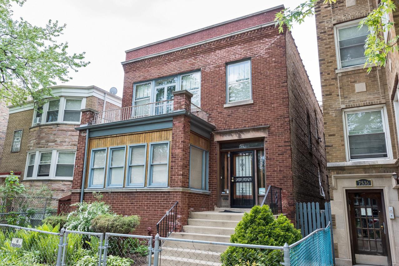7532 N Winchester Ave., Chicago, IL 60626