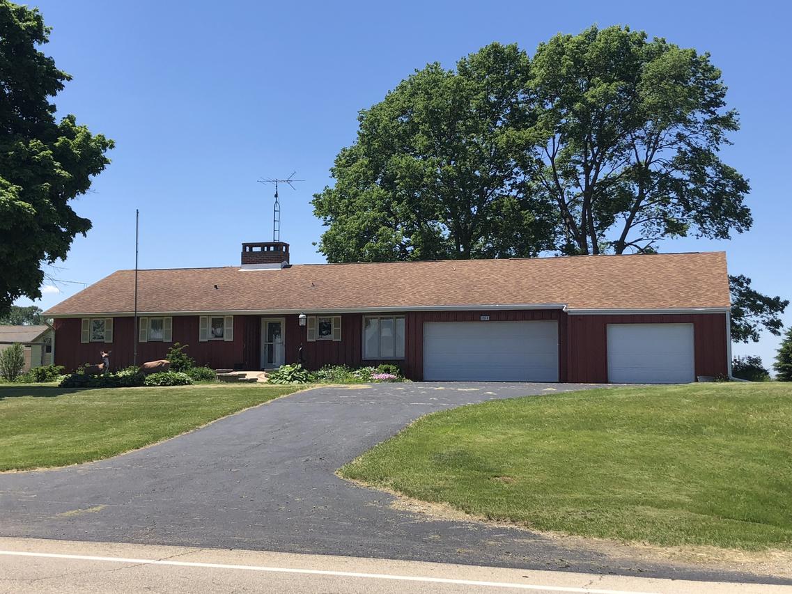 1013 Cartwright Ave., Ashton, IL 61006