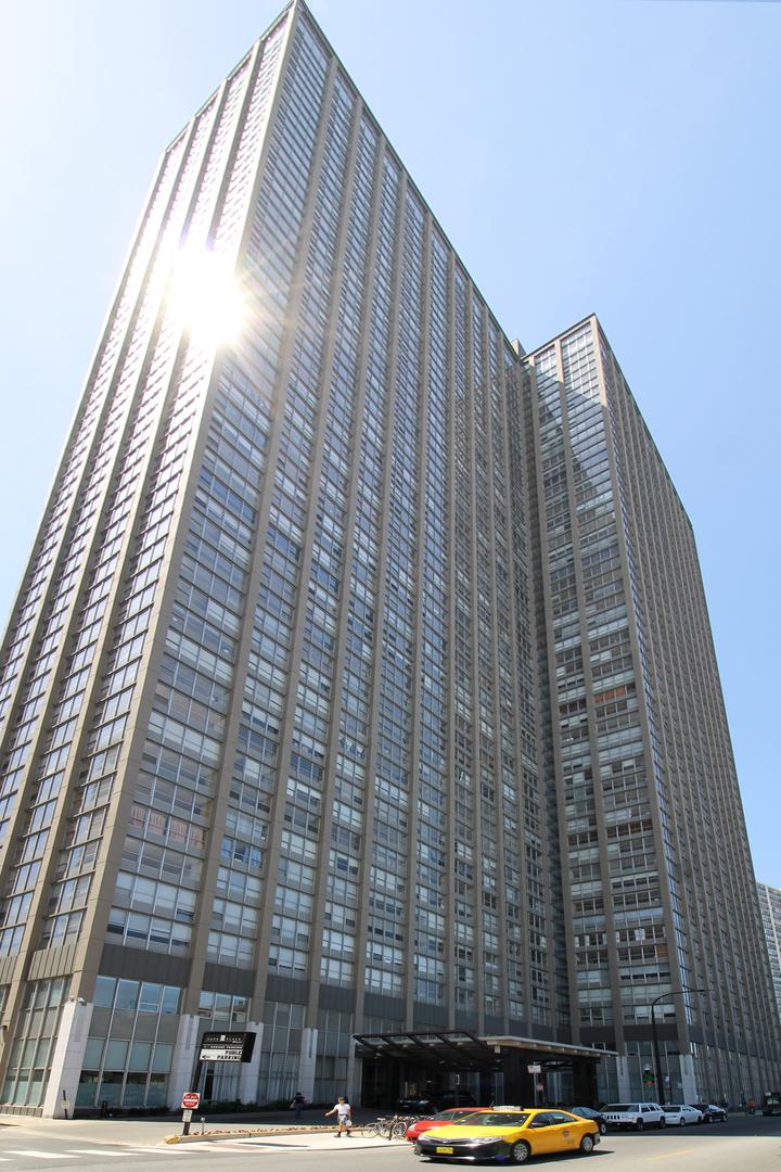 655 W Irving Park Rd. #2516, Chicago, IL 60613