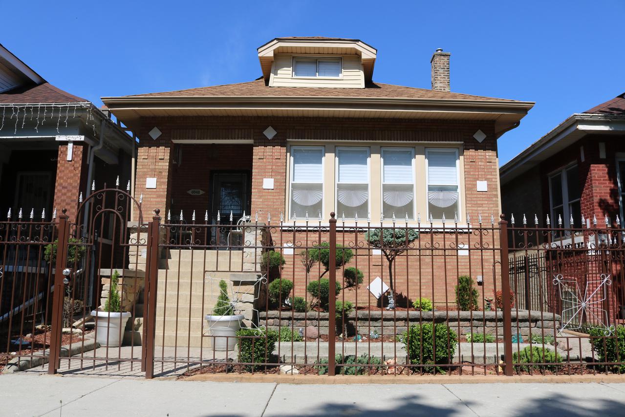6048 S Albany Ave., Chicago, IL 60629
