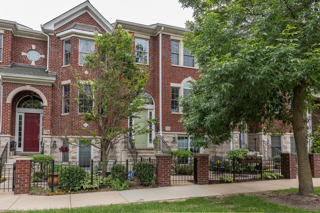 1135 Gilbert Ave., Downers Grove, IL 60515
