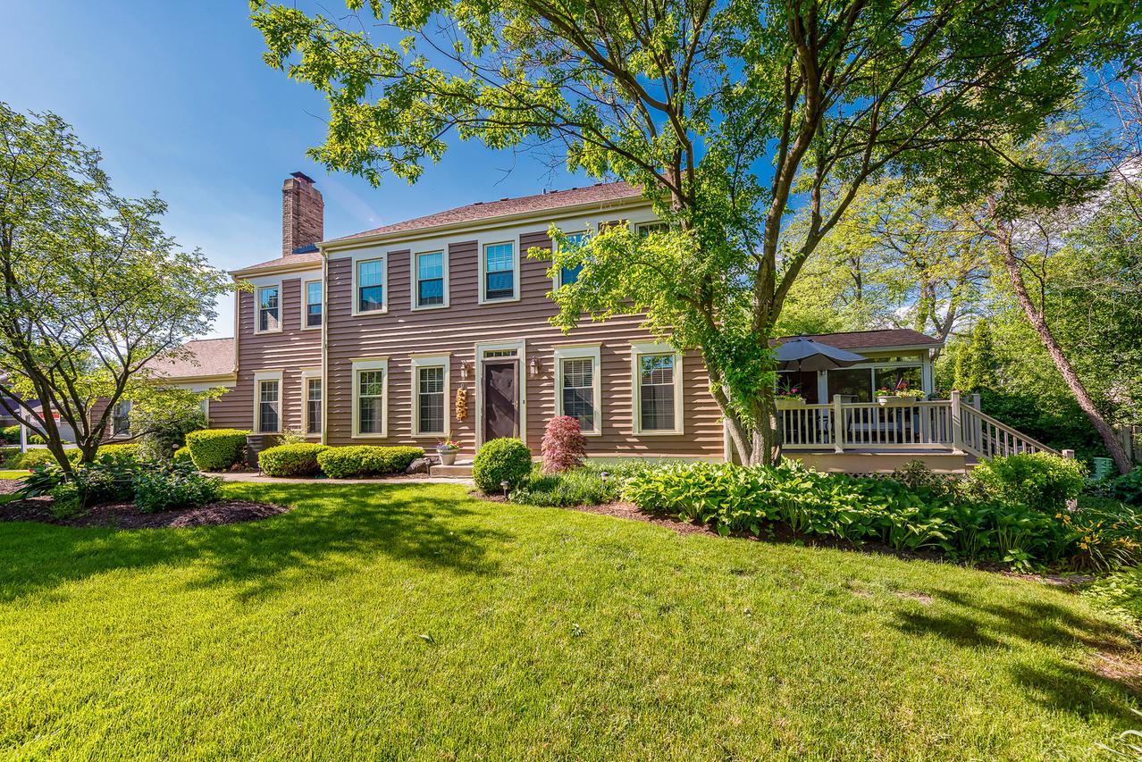 1579 Stonebridge Tr., Wheaton, IL 60187