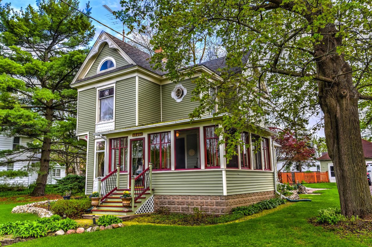 11809 Maple Ave., Hebron, IL 60034