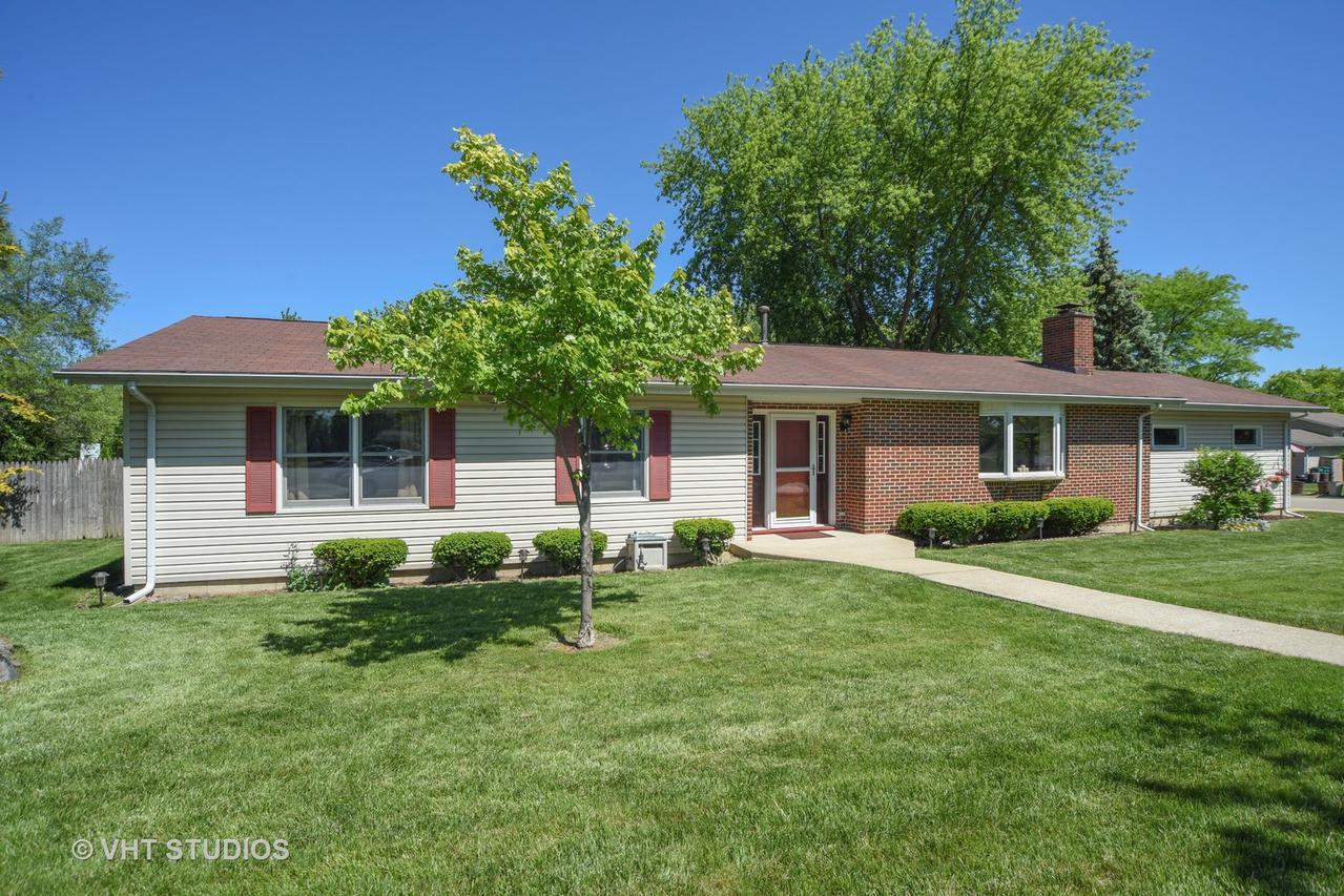 17696 W Warren Ave., Grayslake, IL 60030