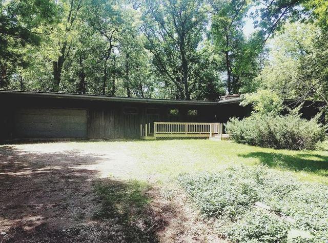 103 Crabtree Rd., East Dundee, IL 60118