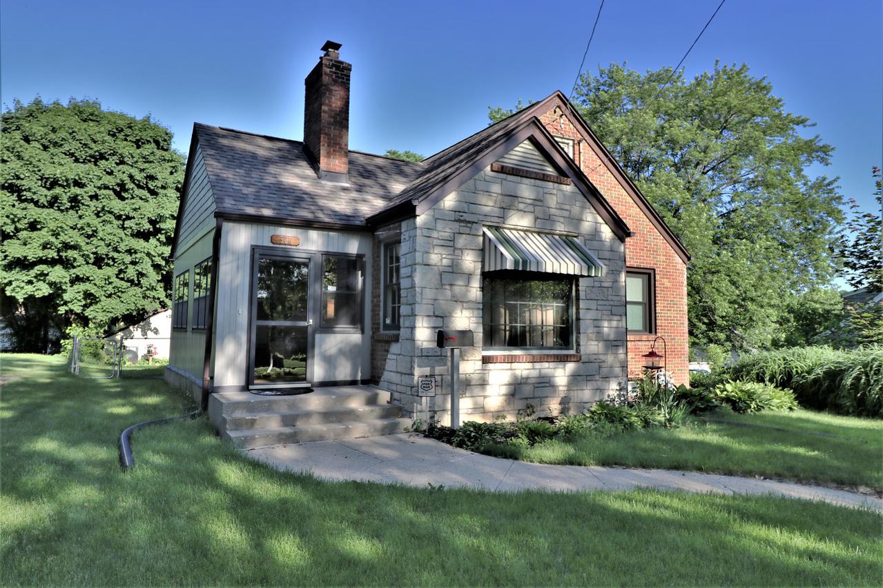 520 N Rockford Ave., Rockford, IL 61107