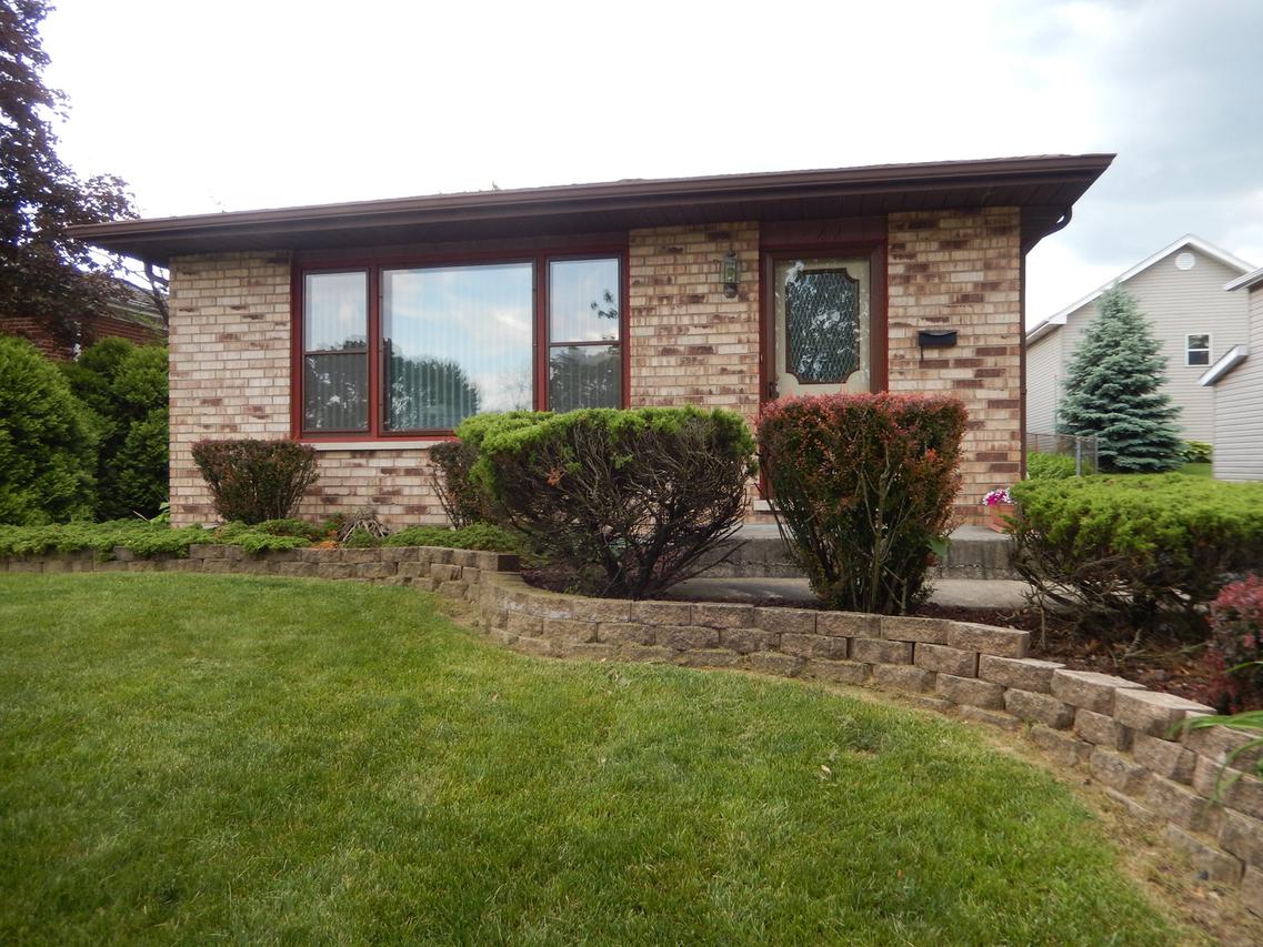 222 Short St., Lemont, IL 60439