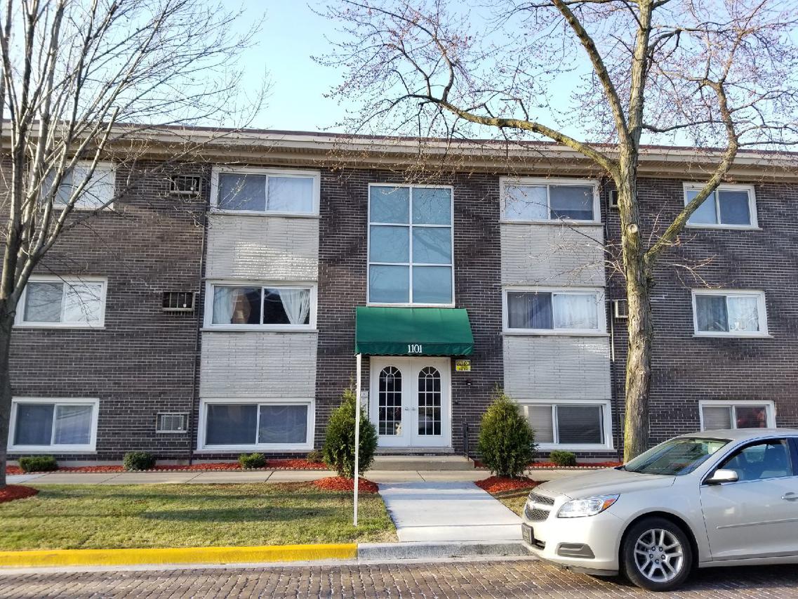 1101 S Harlem Ave. #102, Forest Park, IL 60130