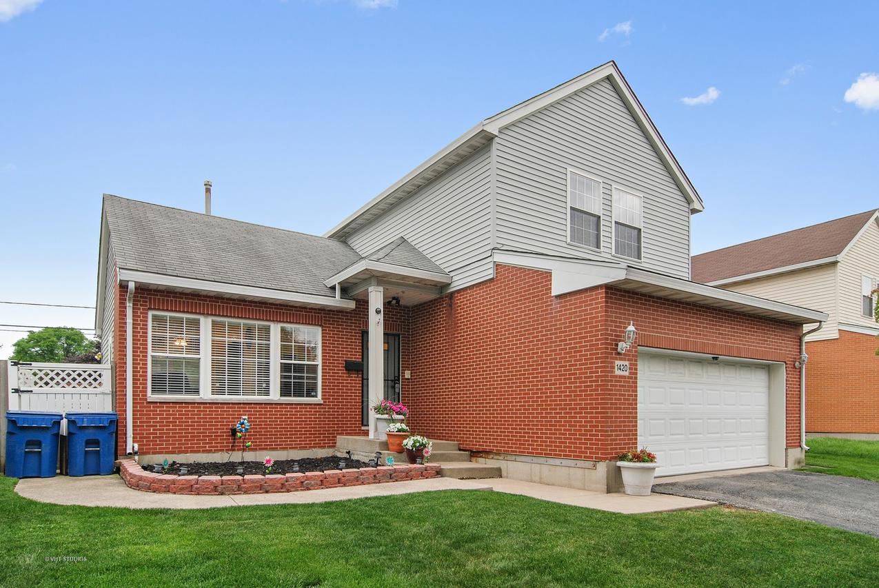 1420 N Maywood Dr., Maywood, IL 60153